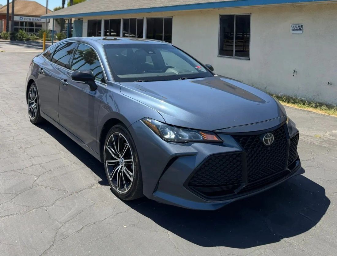 TOYOTA AVALON